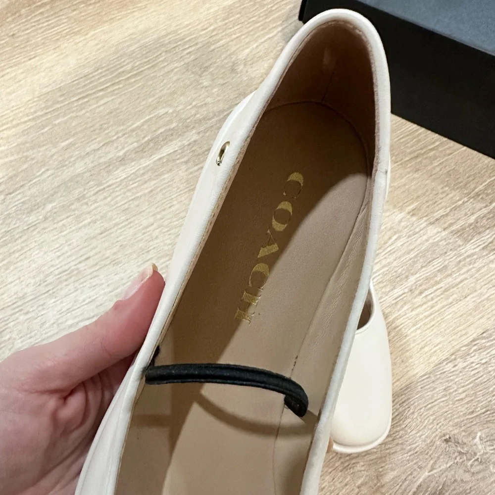NWT Coach Leather Mary Jane Flats Chalk Color , Size 7.5, 8, 8,5 - Picture 5 of 10